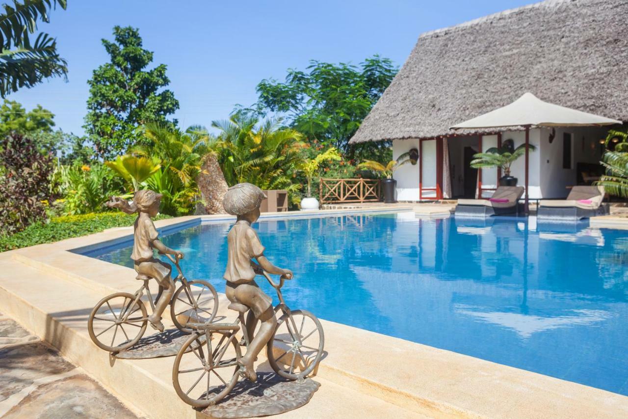 Villa Raymond, Diani, Kenya Diani Beach Exteriör bild